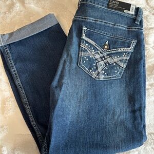 Apt. 9 Women's Embellished Blue Cropped Jeans size 12